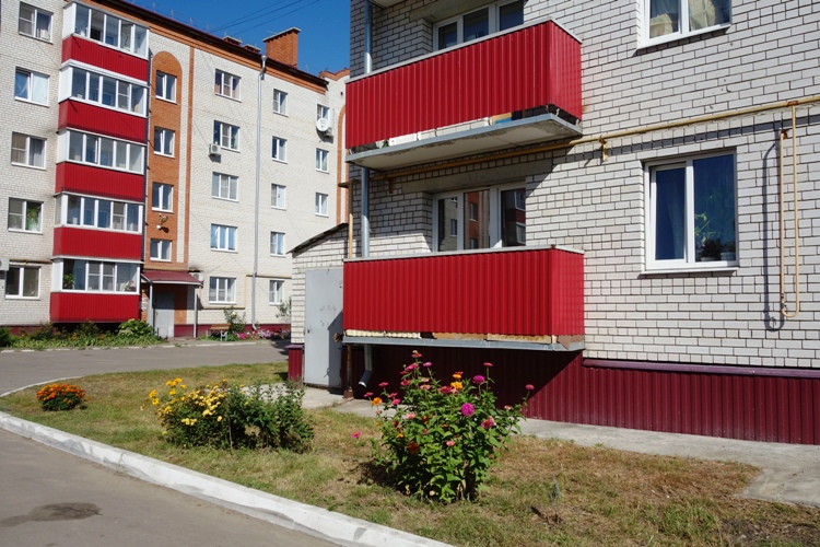 В  Россоши завершено благоустройство дворов.