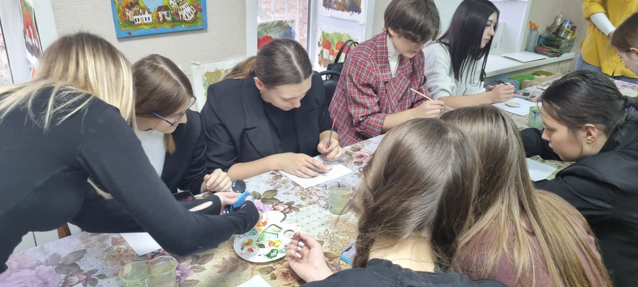 На мастер-классе в Доме ремесел побывали студенты педколледжа.