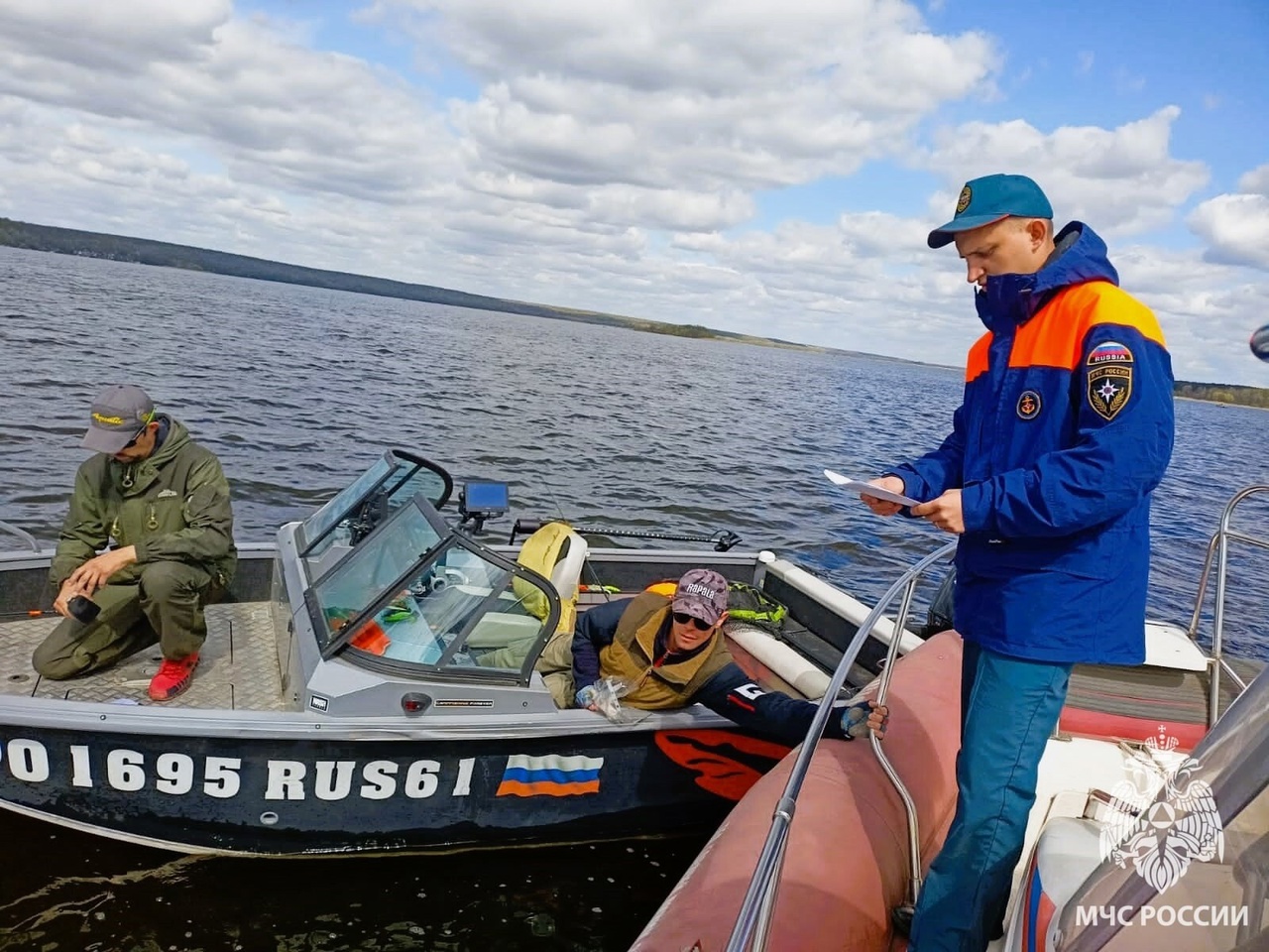Cоблюдайте правила безопасного поведения у воды осенью.